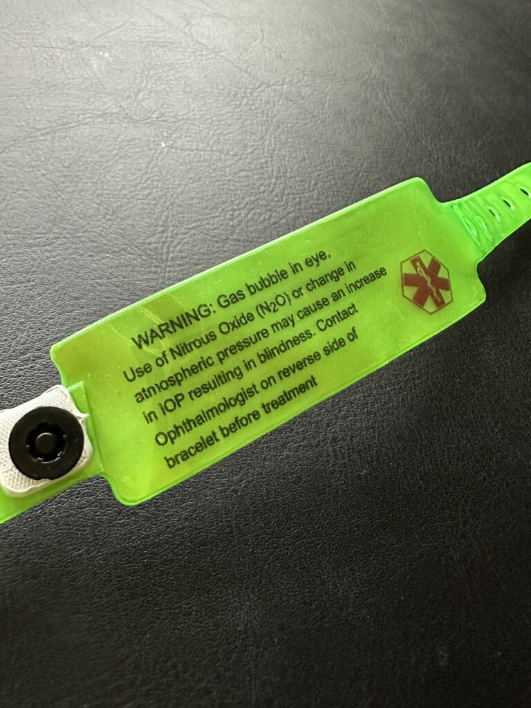 Green health warning bracelet