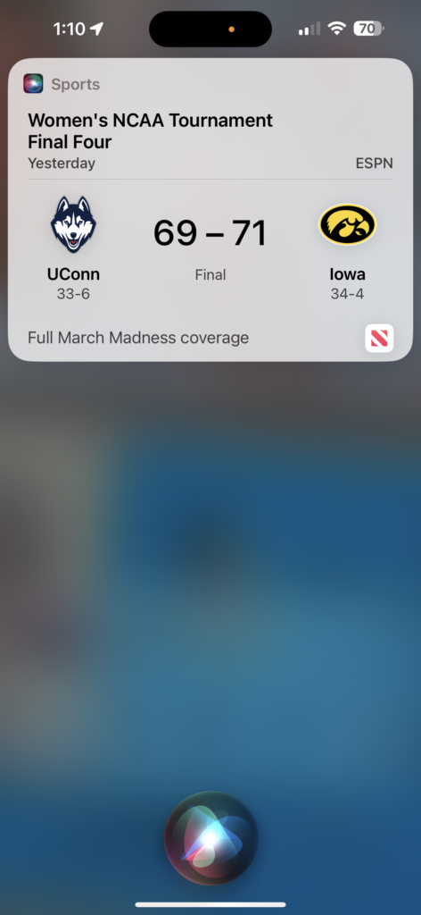 Basketball score display on iPhone