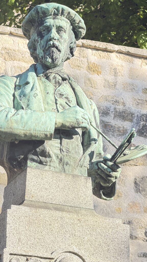 Vincent Van Gogh statue